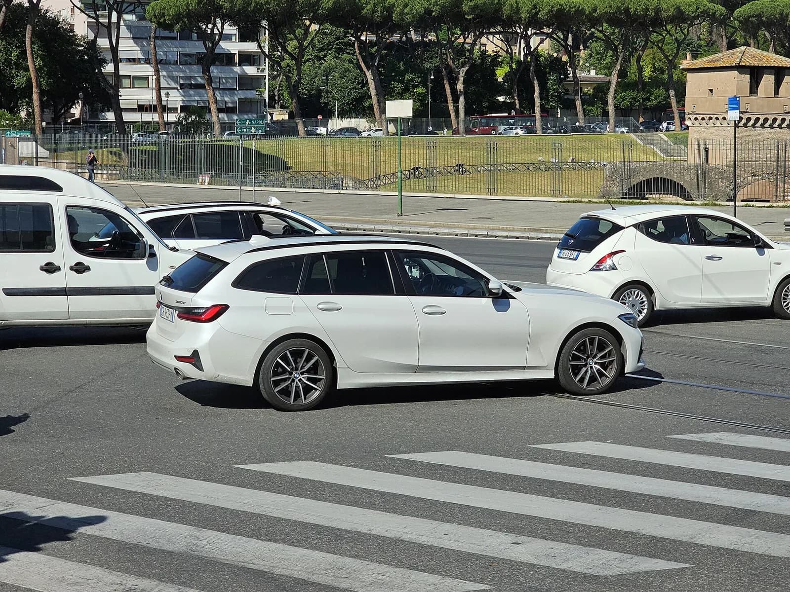 BMW 320d Touring Sport Line (1/3)